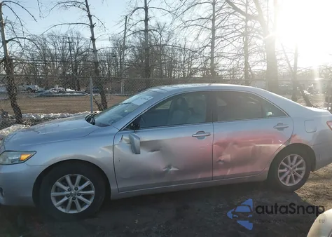 2011 Toyota Camry Xle z USA, uszkodzony, nr VIN 4T4BF3EK7BR192761